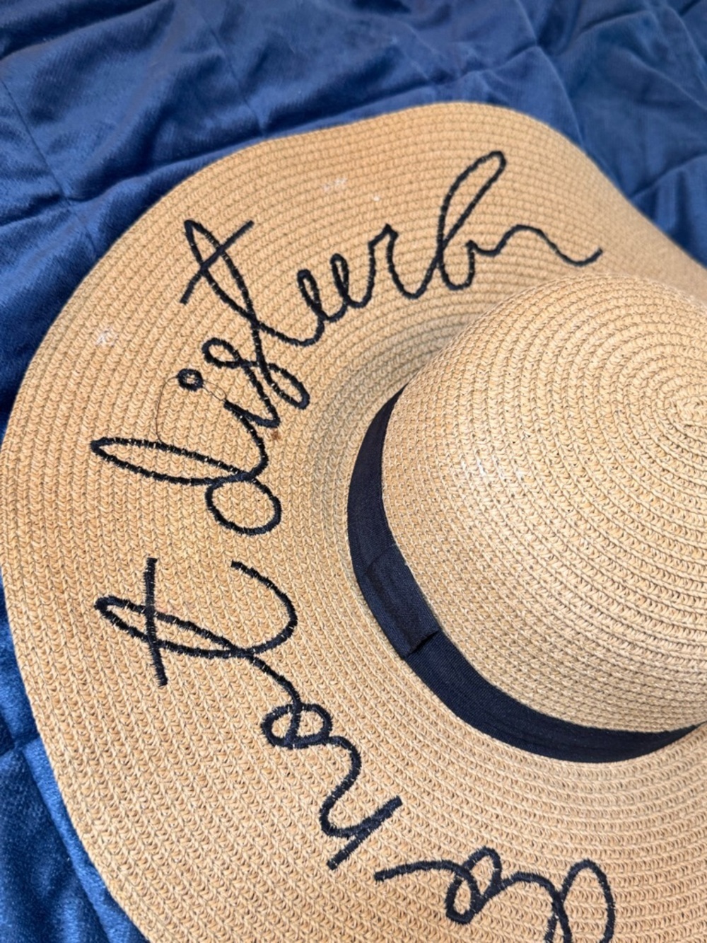 DO NOT DISTURB Wide Brim Straw Sun Hat Vacation - Picture 2 of 3